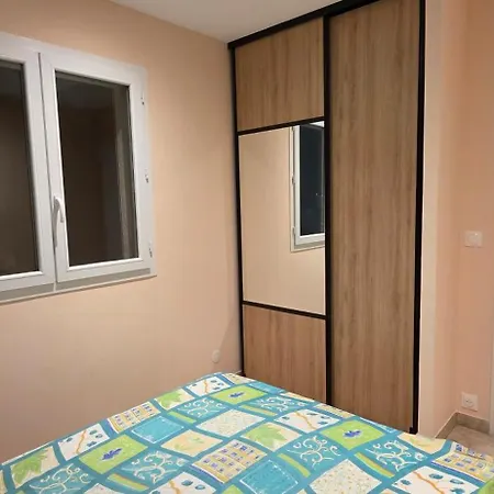 Embrun Climatise Cosy 2 Au 1er Etage Pour 4 Personnes Au Barcares Apartmán