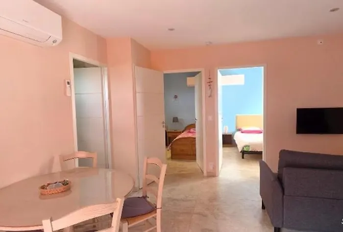 Embrun - Appartement Climatise 2 Chambres Avec Terrasse Vue Canigo - Plage A Pied Apartment